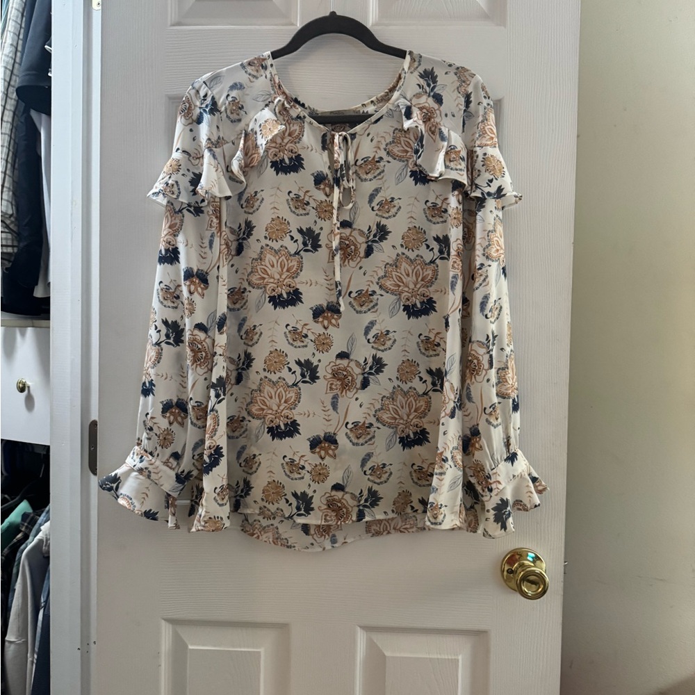 Floral Ruffle Sleeve Blouse
